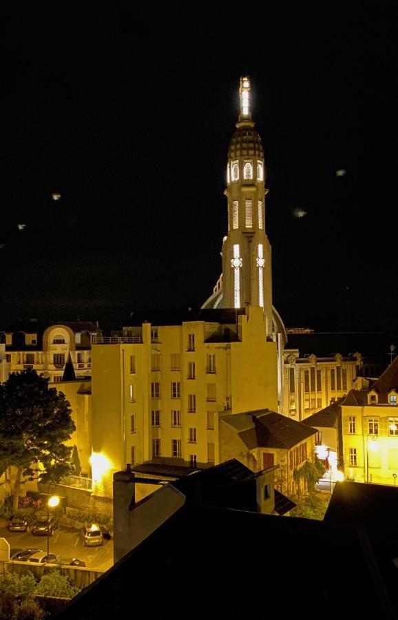 Le Vichy Centre, Spacieux Et Cosy T2 Avec Vue, Au Calme Εξωτερικό φωτογραφία