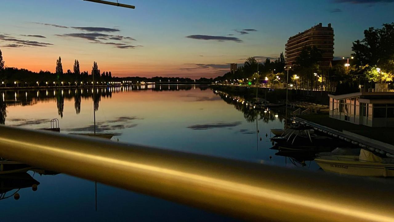 Le Vichy Centre, Spacieux Et Cosy T2 Avec Vue, Au Calme Εξωτερικό φωτογραφία